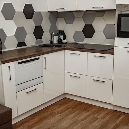 Loft Apartment Лвив Екстериор снимка