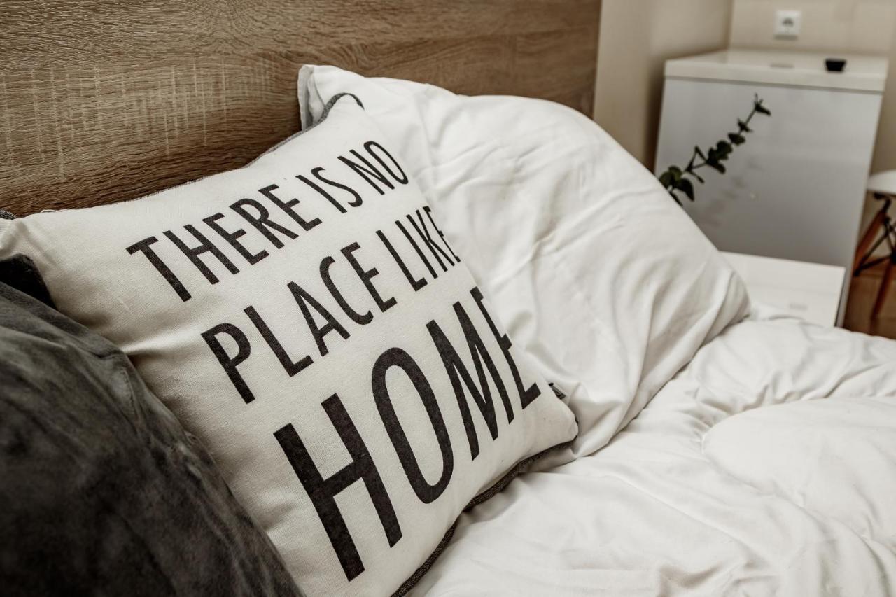 Loft Apartment Лвив Екстериор снимка