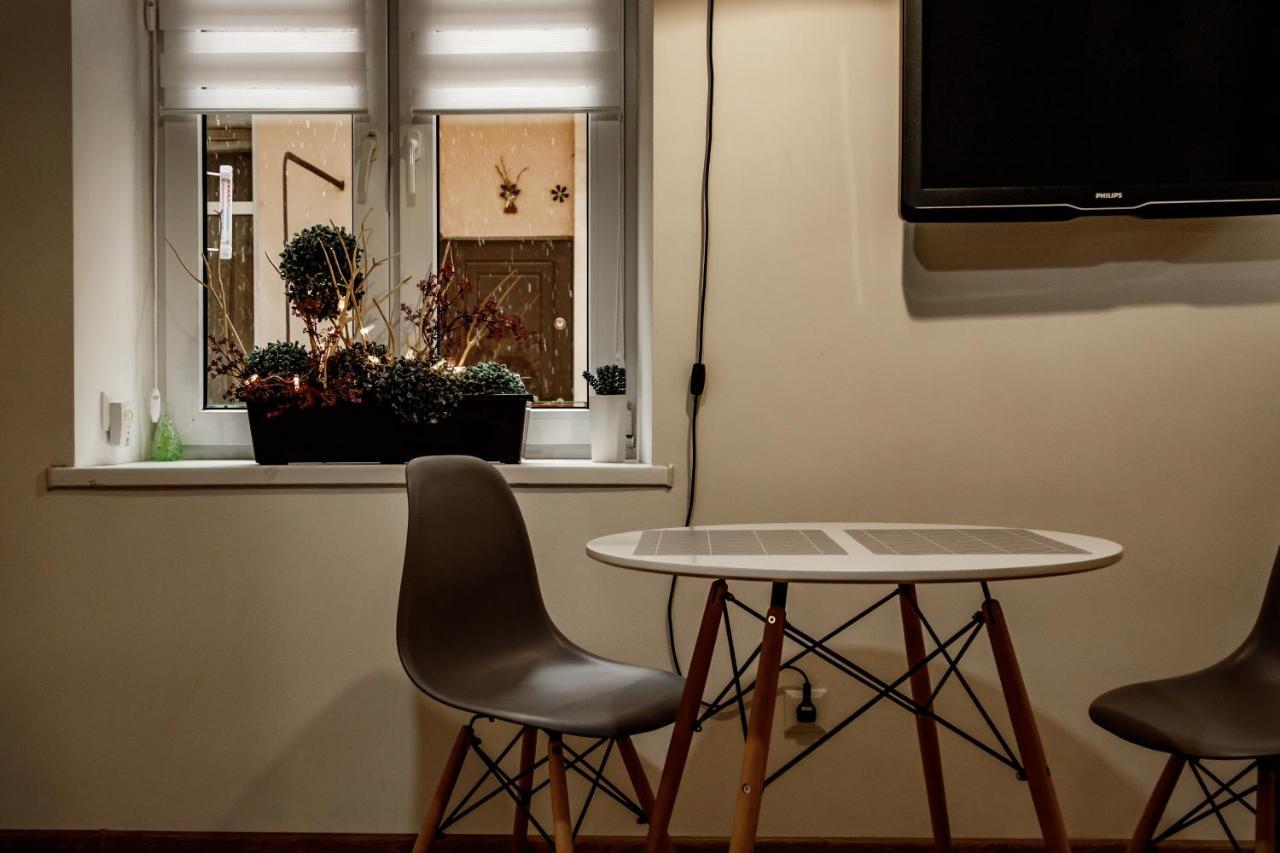 Loft Apartment Лвив Екстериор снимка
