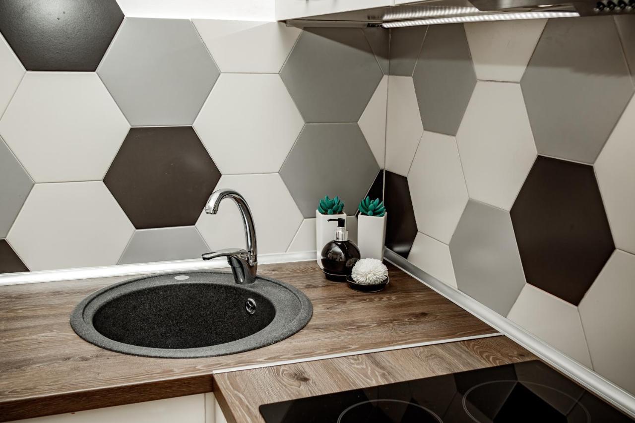 Loft Apartment Лвив Екстериор снимка
